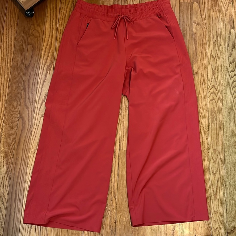 Athleta wide leg cropped pant